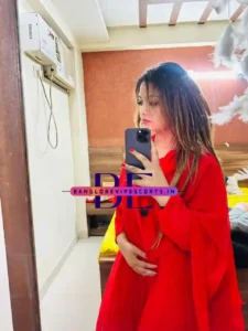 Housewife Shweta Escort profile