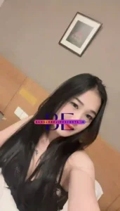 Model Lara Escort profile