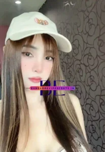 Japanese call girl Akemi