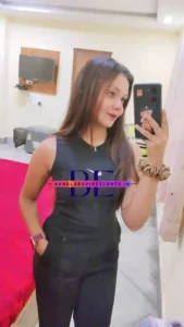 Teenager Deeya Escort girl