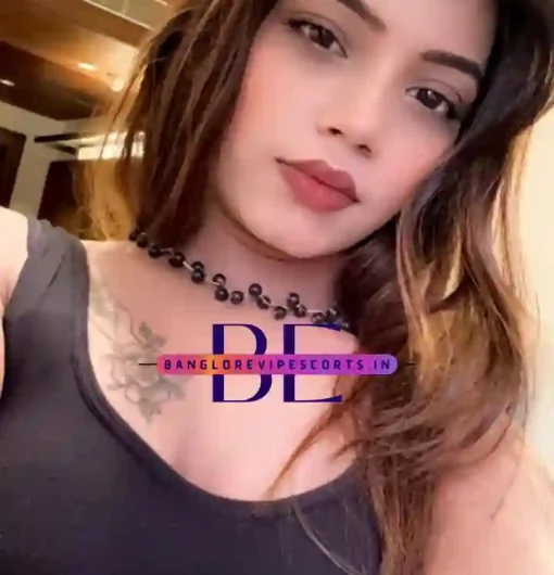 Pictures of Surbhi Escort Girl