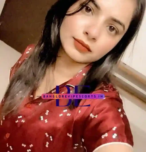 Photos of Nisha Escort Girl