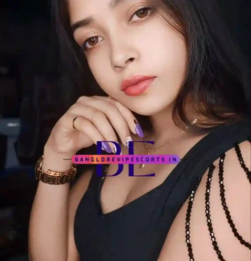 Escort Profile of Mansi