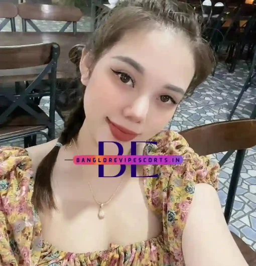 Photos of Ye-Jun Escort