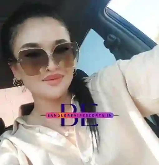 Photos of Julia Escort Girl