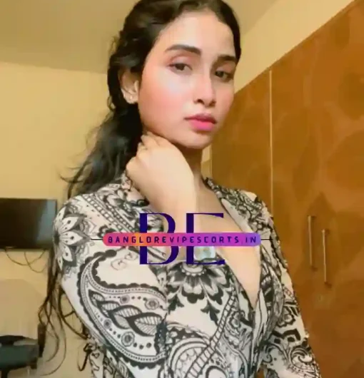 Photos of Chahat Escort Girl