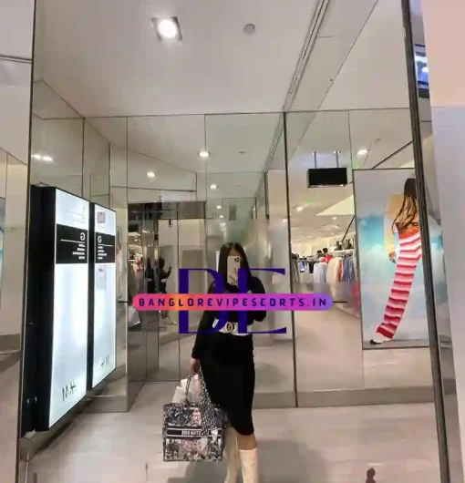 Photos of Alia Escort Girl