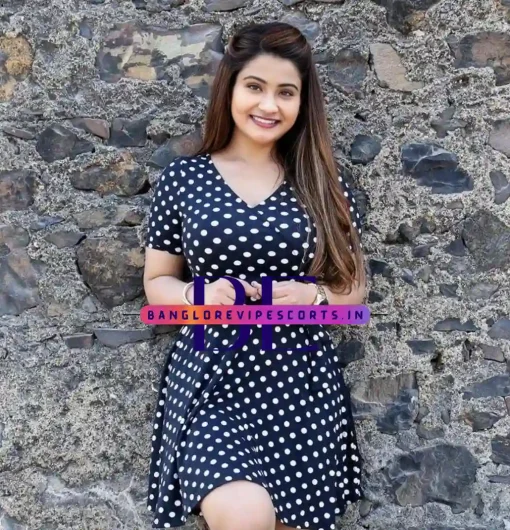 Pictures of Raima Escort Girl