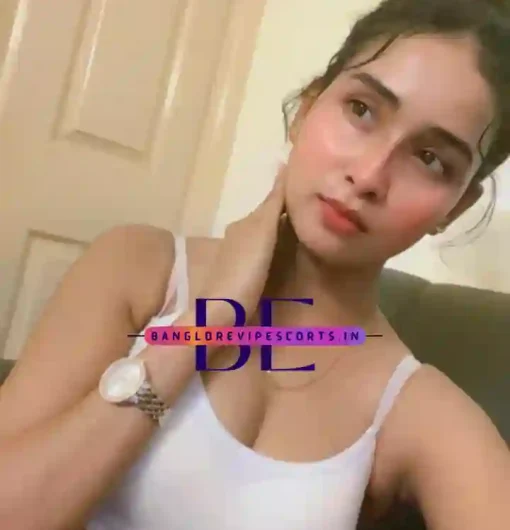Photos of Chahat Escort Girl