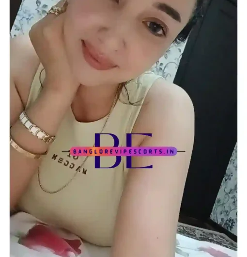 Photos of Chumm Escort Girl