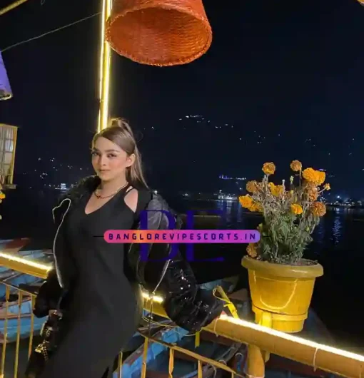 Photos of Alia Escort Girl