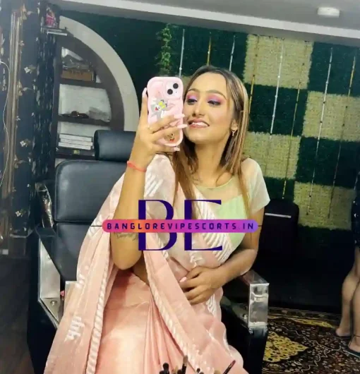 Pictures of Preeti Escort Girl