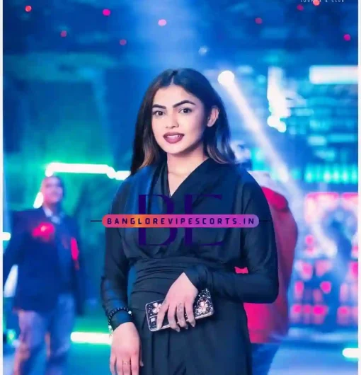 Pictures of Soniya Escort Girl