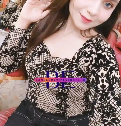 Pictures of Deeya Escort Girl