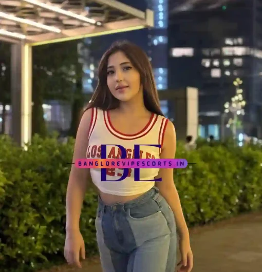 Pictures of Ivory Escort Girl